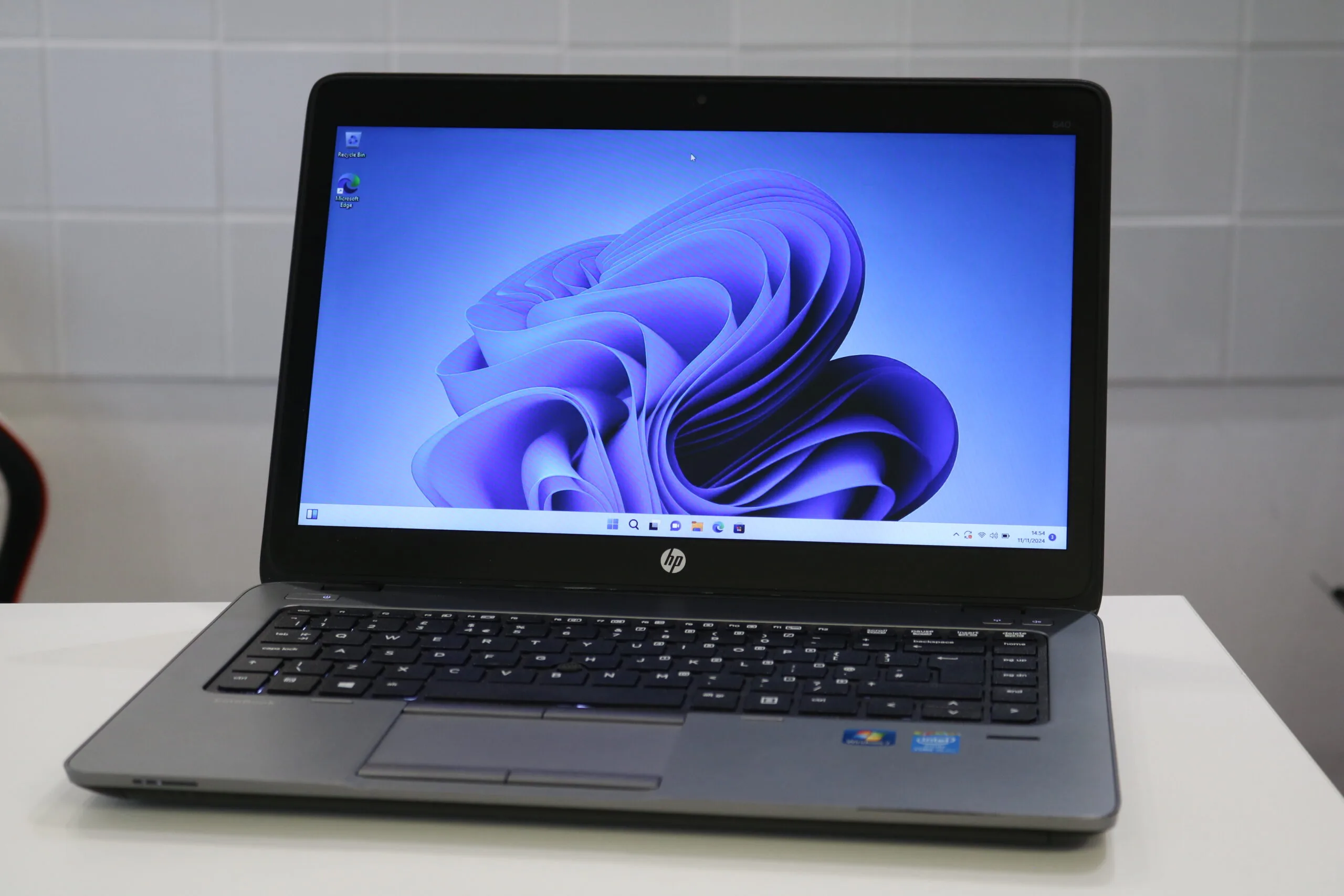 高速　HP 840 Core i5 4300U SSD240GB メモリ8GB Amazon.com: HP Laptop 840 G1 Core i5-4300u 1.90GHz 8GB 240GB