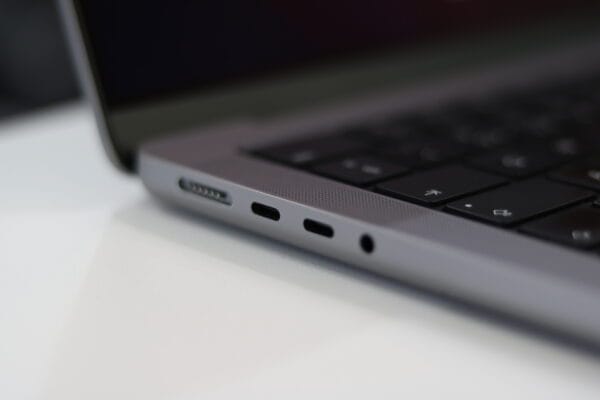 MacBook Pro (14-inch, 2021) - Image 7