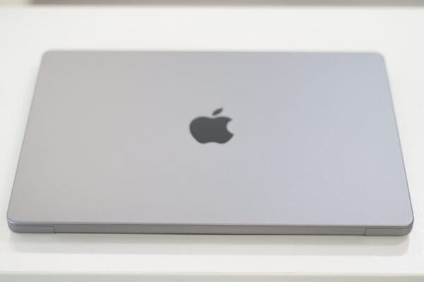 MacBook Pro (14-inch, 2021) - Image 2