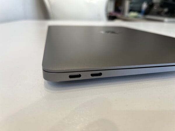 MacBook Air (13-inch, M1, 8GB Memory, 256GB Storage) - Image 4